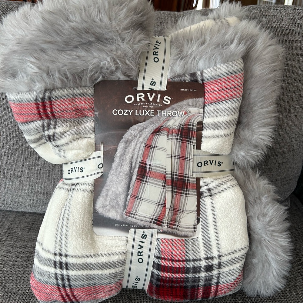 Orvis Cozy Luxe Throw Blanket (red and gray)